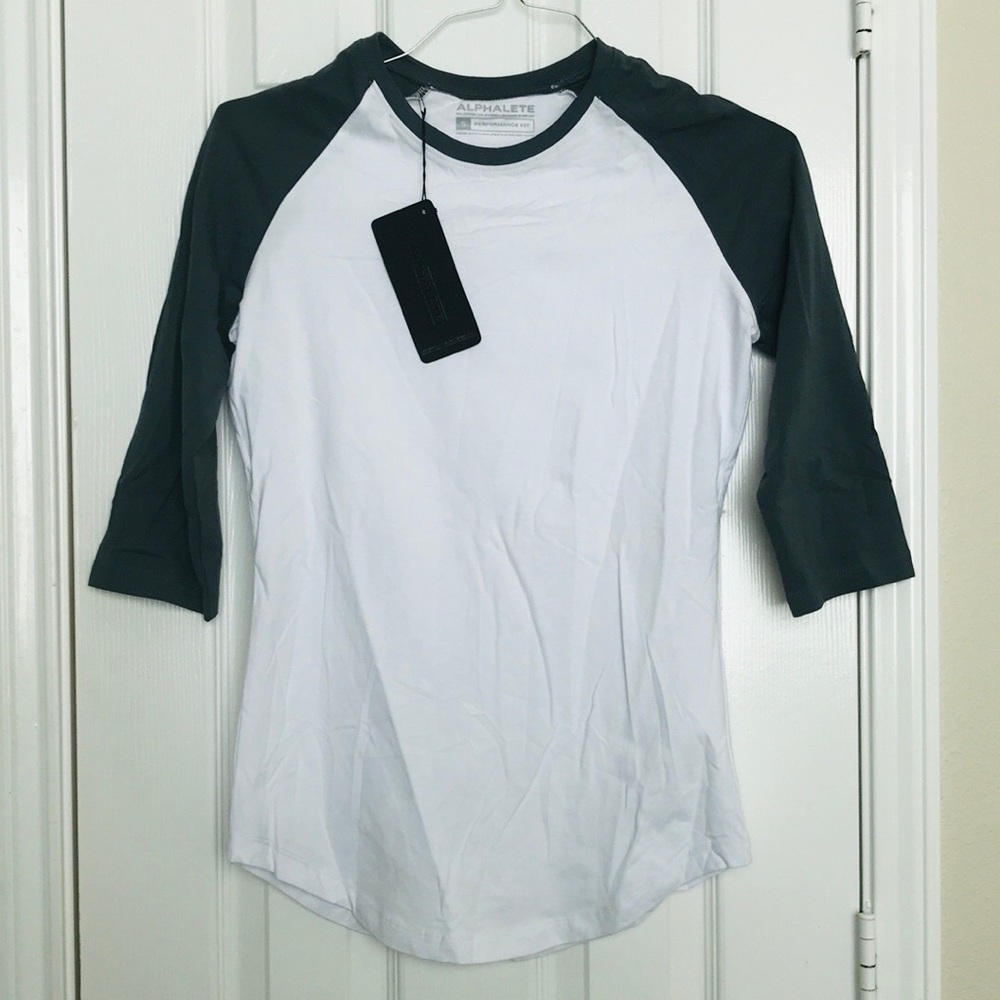 NWT ALPHALETE ATHLETICS Women’s Fitted Performance 3/4 Sleeve Tee Small - Picture 3 of 8